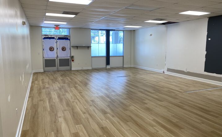 Pictures of Retail, Office, Special Purpose property located at 1420 Ribaut Road, Port Royal, SC 29935 for lease - image #1