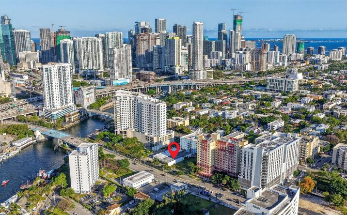 Pictures of Industrial property located at 500 W Flagler St, Miami, FL 33130 for lease - image #1
