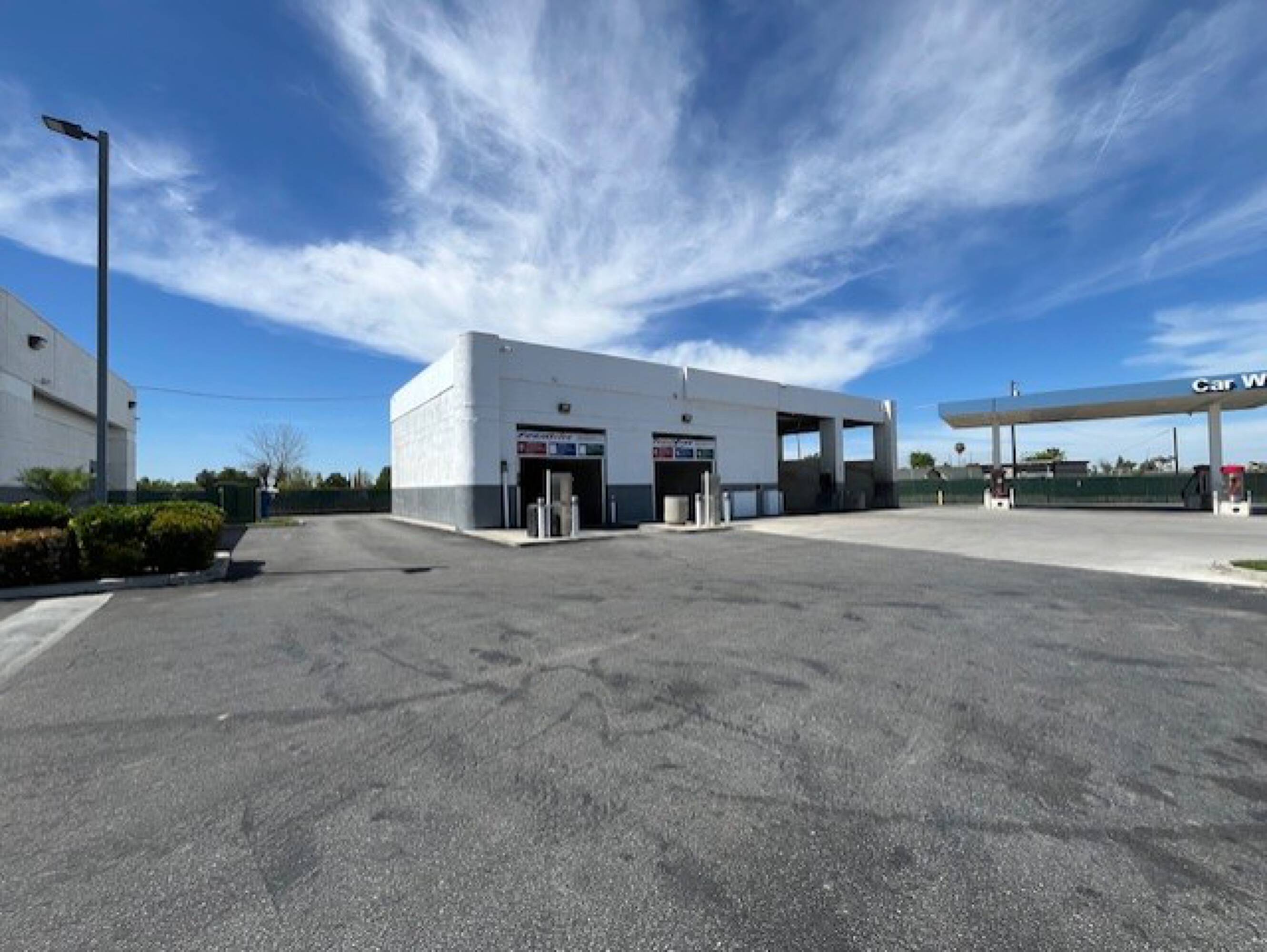5609 Stine Rd, Bakersfield, CA 93313