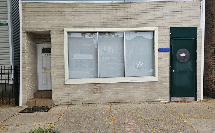 Pictures of Retail property located at 4541 N Western Avenue, Chicago, IL 60625 for lease - image #1