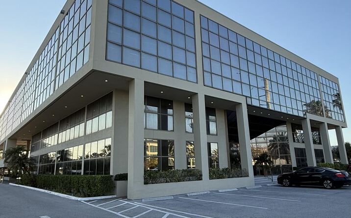Pictures of Office property located at 631 Us-1 404, North Palm Beach, FL 33408 for lease - image #1