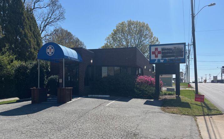 Pictures of Retail, Office property located at 2936 Battleground Avenue, Greensboro, NC 27408 for lease - image #1