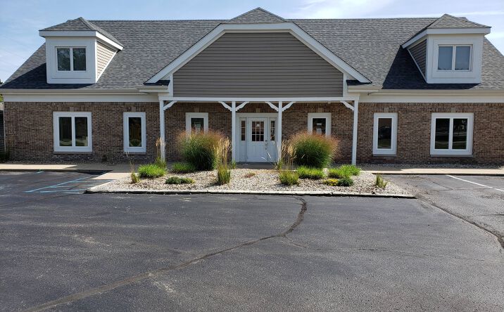 Pictures of Retail, Office property located at 125 Lakeshore Drive, Lebanon, IN 46052 for lease - image #1