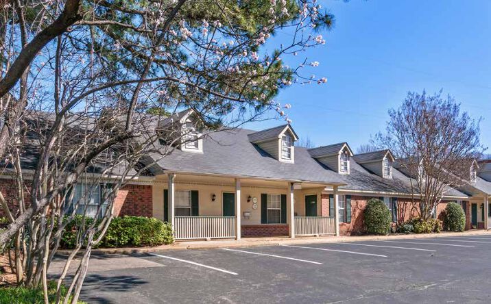 Pictures of Office property located at 5341-5349 Estate Office Park Drive, Memphis, TN 38118 for lease - image #1
