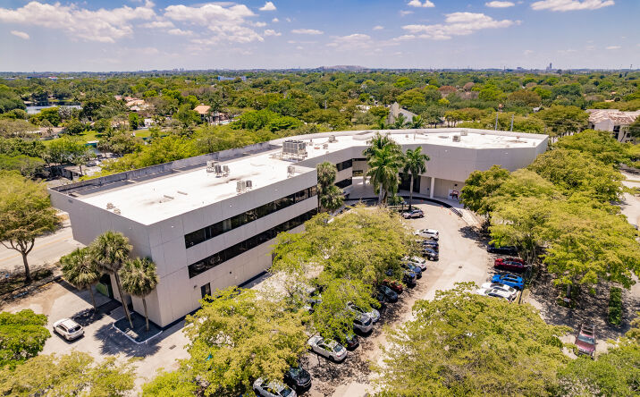 Pictures of Office, Retail property located at 6625 Miami Lakes Dr, Miami Lakes, FL 33014 for lease - image #1