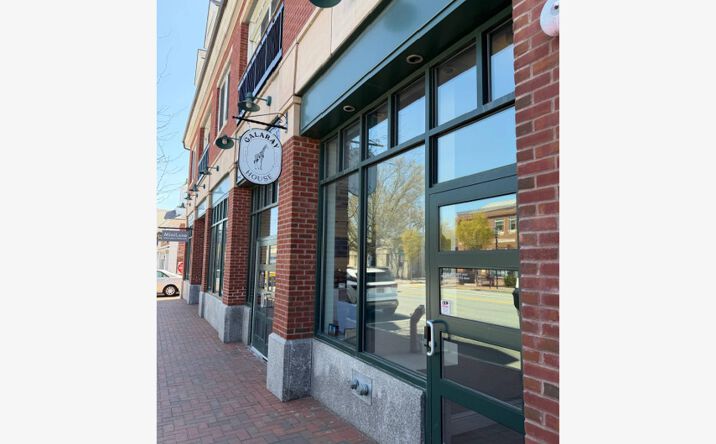 Pictures of Retail property located at 1720 MASSACHUSETTS AVE, LEXINGTON, MA 02420-5301 for lease - image #1