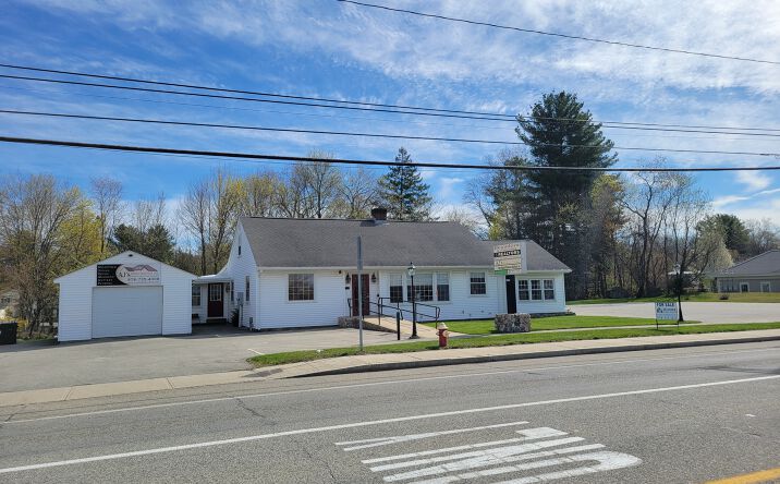 Pictures of Retail, Office, Industrial property located at 1565 LAKEVIEW AVE, DRACUT, MA 01826-3324 for lease - image #1