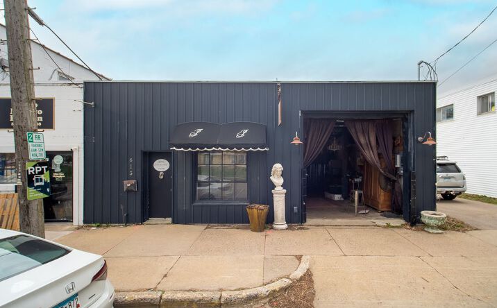 Pictures of Retail, Office, Industrial property located at 613 - 615 6th Ave NW, Rochester, MN 55901 for lease - image #1