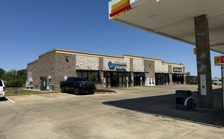 Pictures of Retail property located at 7785 Craft Road, Olive Branch, MS 38654 for lease - image #1