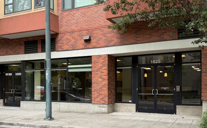 Pictures of Retail, Office property located at 1625 NE WEIDLER ST, PORTLAND, OR 97232-1445 for lease - image #1