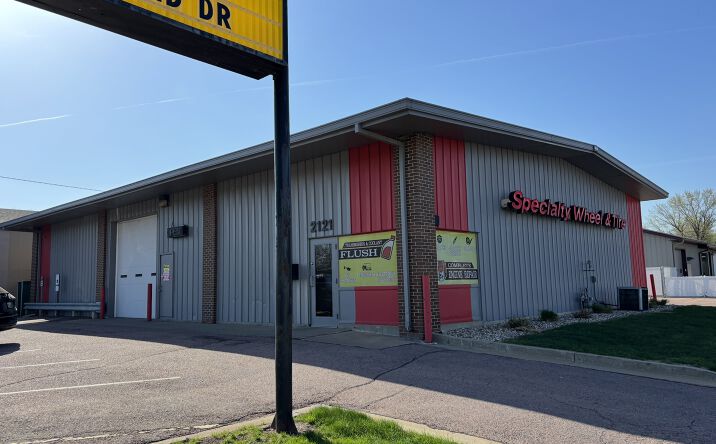 Pictures of Industrial property located at 2121 West 12th Street, Sioux Falls, SD 57104 for lease - image #1