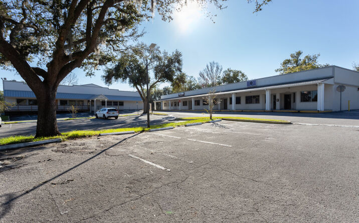 Pictures of Retail property located at 1076 W SR 436, Altamonte Springs, FL 32714 for lease - image #1