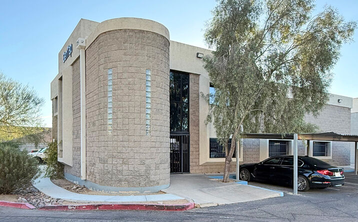 Pictures of Industrial, Office property located at 325 W Melinda Ln, Phoenix, AZ 85027 for lease - image #1