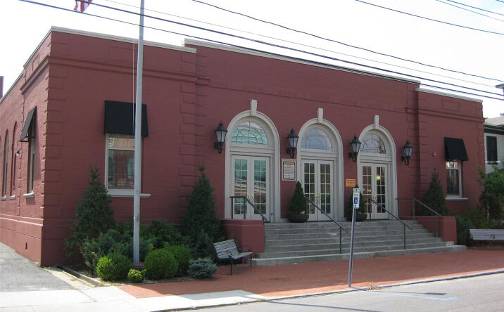Pictures of Office property located at 21 W 2nd Street, Riverhead, NY 11901 for lease - image #1