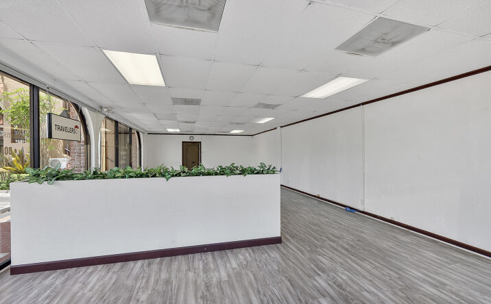 Pictures of Office property located at 1881 NE 26th Street 80, Wilton Manors, FL 33305 for lease - image #1