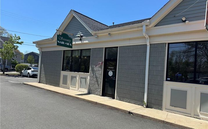 Pictures of Retail, Office property located at 250 County Road Unit  3, Barrington, RI 02806 for lease - image #1