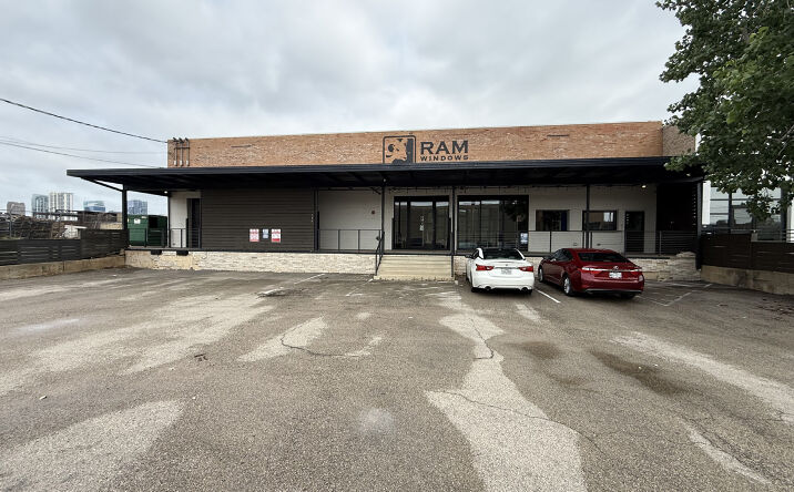 Pictures of Industrial property located at 134 Oak Lawn Avenue, Dallas, TX 75207-6912 for lease - image #1