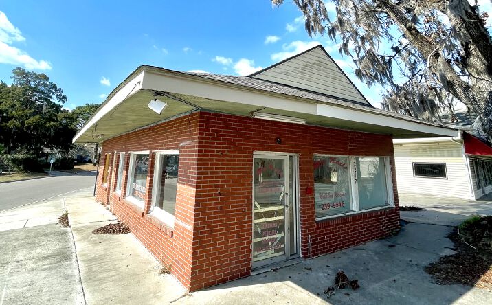 Pictures of Retail property located at 2217 SKIDAWAY RD, SAVANNAH, GA 31404-3819 for lease - image #1