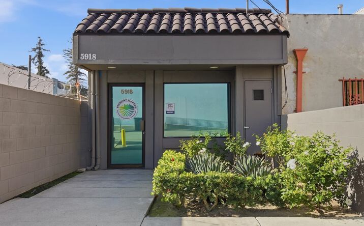 Pictures of Retail property located at 5850 Vermont Ave, Los Angeles, CA 90044 for lease - image #1
