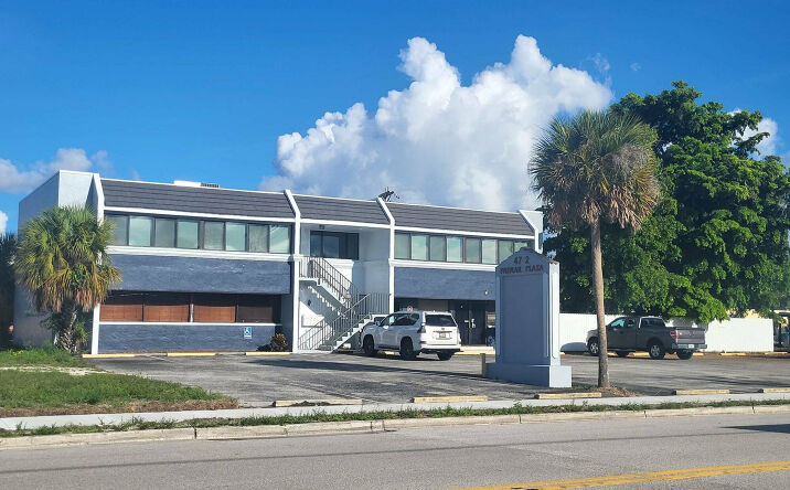 Pictures of Office property located at 4712 SE 15th Ave, Cape Coral, FL 33904 for lease - image #1