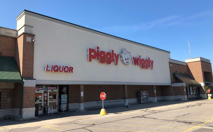 Pictures of Retail property located at 121-123 W Oklahoma Ave, Milwaukee, WI 53207 for lease - image #1