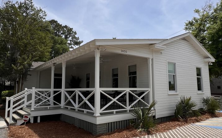 Pictures of Retail, Restaurant property located at 1455 Stuart Engals Boulevard, Mt Pleasant, SC 29464 for lease - image #1