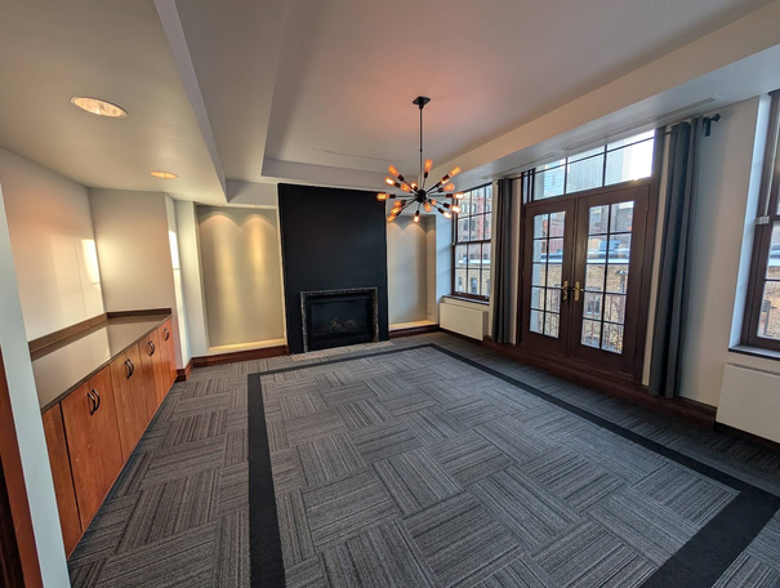 111 Washington Ave N photo 3
