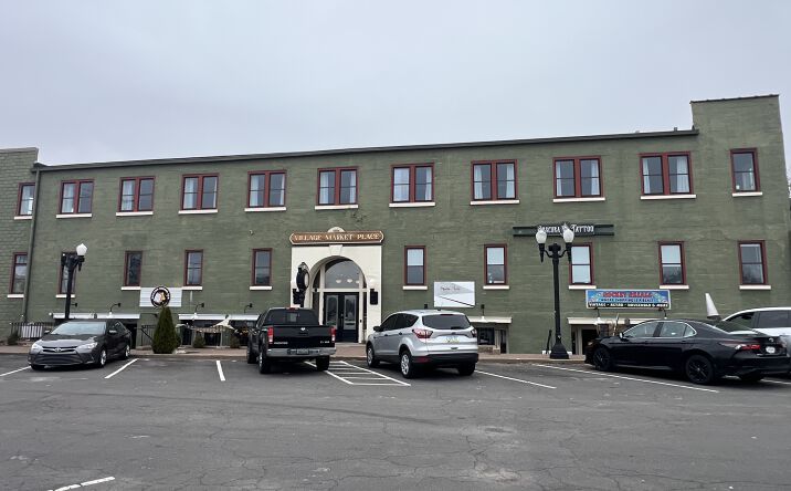 Pictures of Retail, Office property located at 1019 Mound Street, Davenport, IA 52803 for lease - image #1
