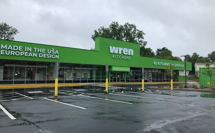 Pictures of Retail property located at 2631 Berlin Turnpike, Newington, CT 06111 for lease - image #1