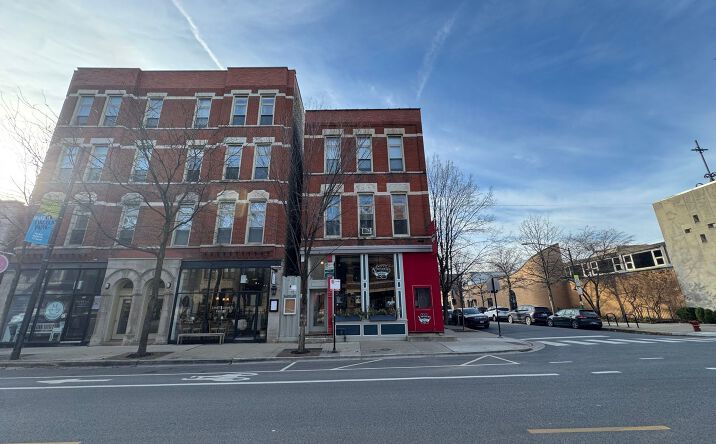 Pictures of Retail property located at 1021 W Armitage Ave, Chicago, IL 60614 for lease - image #1