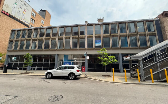 Pictures of Office property located at 225 W Superior St, Chicago, IL 60654 for lease - image #1