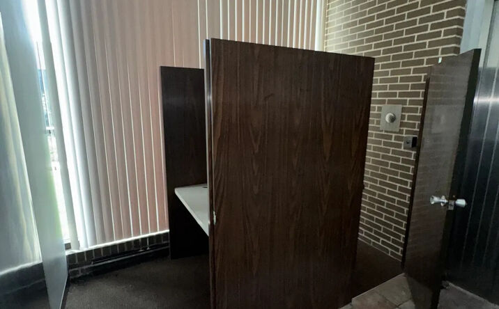 Pictures of Retail property located at 411 N Seymour Ave, Mundelein, IL 60060 for lease - image #1