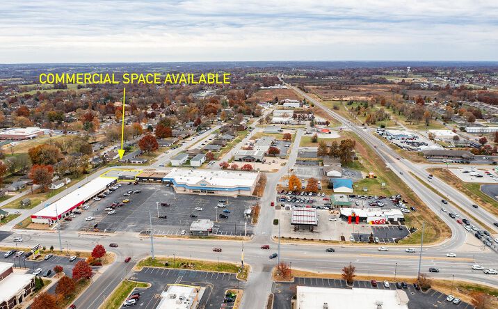 Pictures of Retail, Office property located at 107 South Fort St, Nixa, MO 65714 for lease - image #1