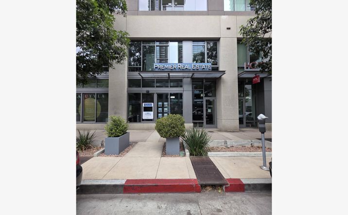 Pictures of Retail, Office, Special Purpose property located at 1100 South Hope Street, Los Angeles, CA 90015 for lease - image #1
