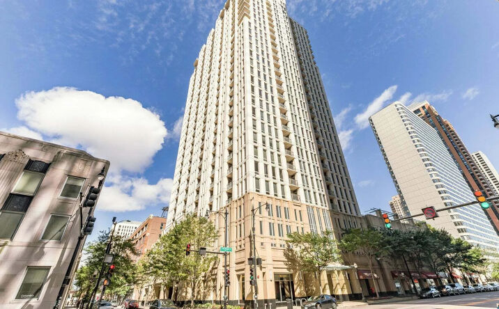 Pictures of Retail property located at 1250 & 1400 S Michigan Avenue, Chicago, IL 60605 for lease - image #1