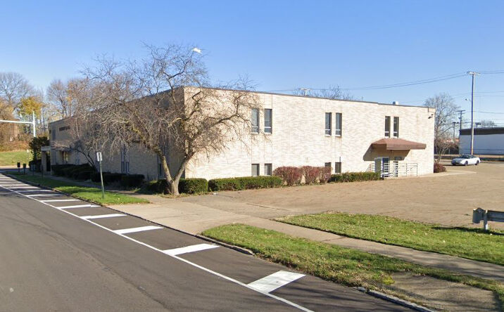 Pictures of Office property located at 832 McKinley Ave NW, Canton, OH 44703 for lease - image #1
