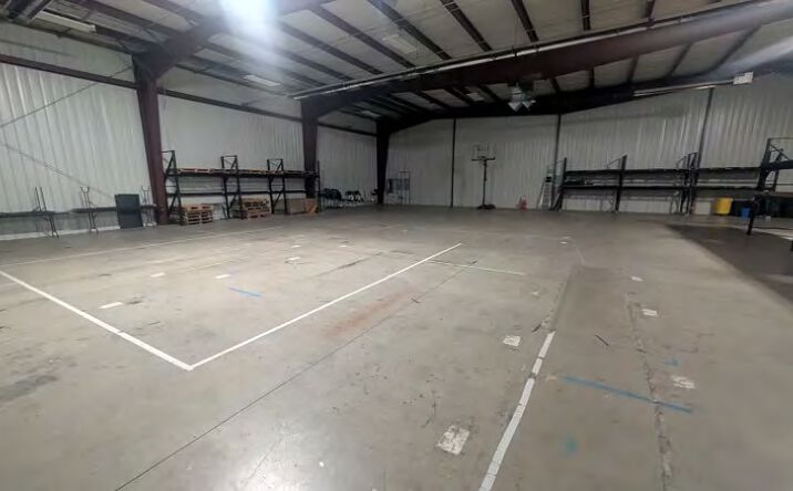 Pictures of Industrial property located at 1401 Commerce Parkway, Bloomington, IL 61701-7223 for lease - image #1