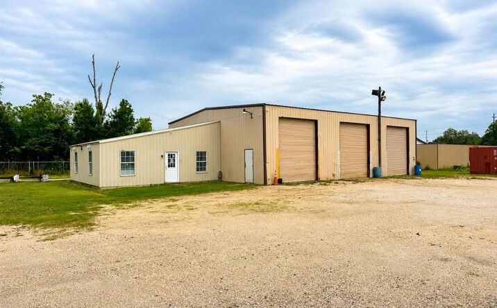 Pictures of Industrial property located at 4407 Opelousas Street, Lake Charles, LA 70615 for lease - image #1