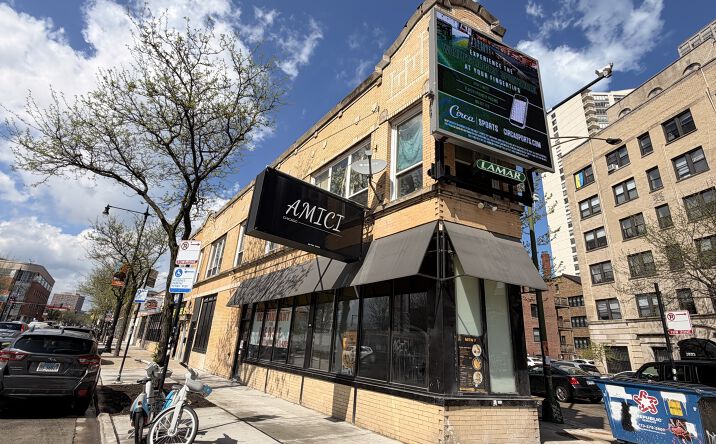 Pictures of Retail property located at 3933 N broadway Street, Chicago, IL 60613 for lease - image #1