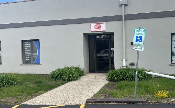 Pictures of Office property located at 482 N Milwaukee Avenue 3, Wheeling, IL 60090 for lease - image #1