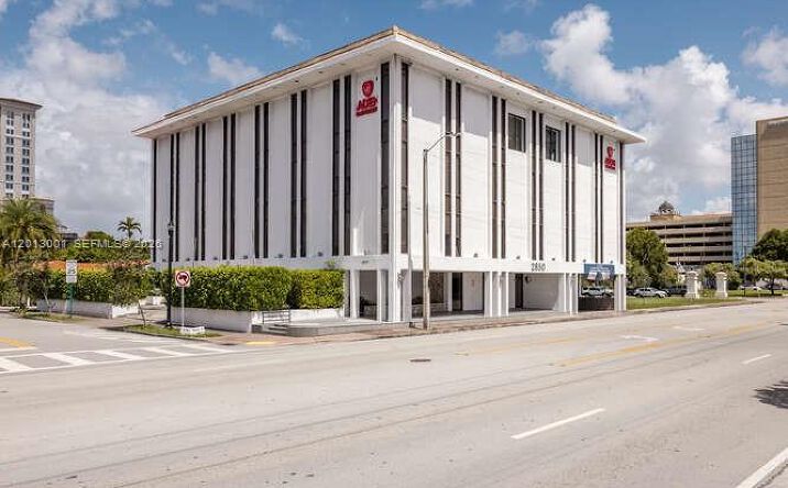 Pictures of Office property located at 2850 S Douglas Rd, Coral Gables, FL 33134 for lease - image #1