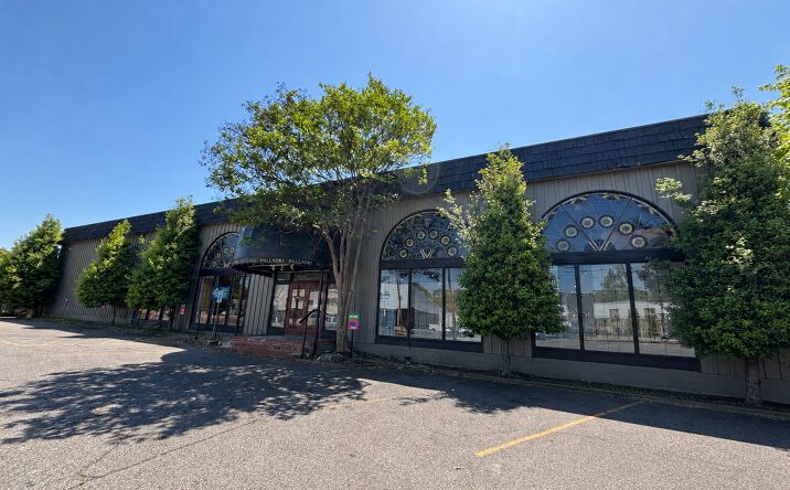 Pictures of Retail property located at 2169 Central Ave, Memphis, TN 38104 for lease - image #1