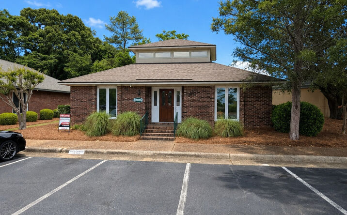 Pictures of Office property located at 5734 Windsor Drive, Unit 6, Columbus, GA 31909 for lease - image #1