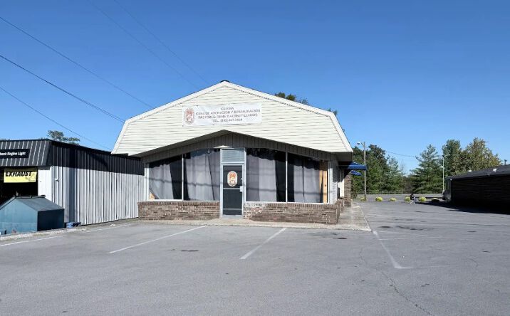 Pictures of Retail, Office, Restaurant property located at 2518 Fort Campbell Boulevard, Hopkinsville, KY 42240 for lease - image #1