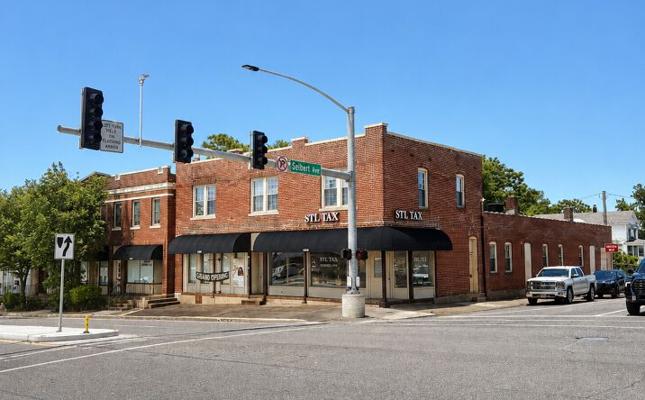 Pictures of Retail, Office property located at 8122 Gravois Road, St. Louis, MO 63123 for lease - image #1