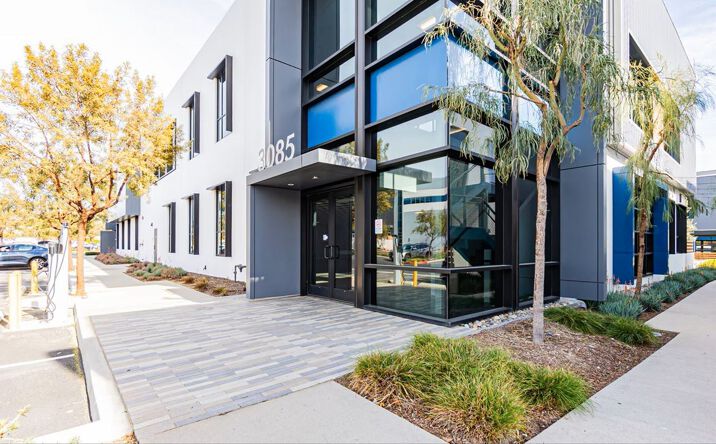 Pictures of Office property located at 3085 North Hollywood Way Unit 2A, Burbank, CA 91505 for lease - image #1