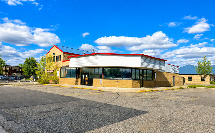 Pictures of Retail property located at 1435 W Division Street, Waite Park, MN 56387 for lease - image #1