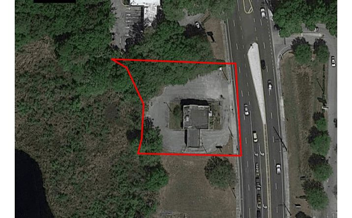 Pictures of Retail property located at 15102 N Florida Ave, Tampa, FL 33613-1229 for lease - image #1