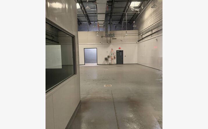 Pictures of Retail, Industrial property located at 4620 Eagle Falls Place, Tampa, FL 33619 for lease - image #1