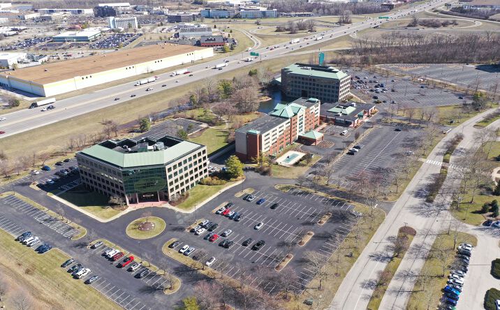 Pictures of Office property located at 13801 Riverport Drive, Maryland Heights, MO 63043 for lease - image #1